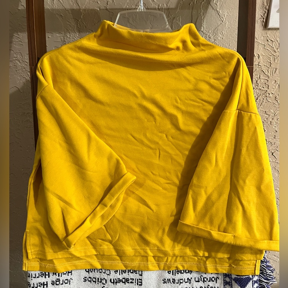 Yellow high neck crop